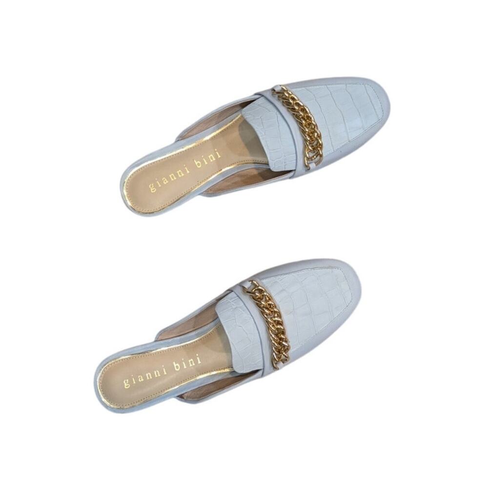 Gianni Bini  Mule Flat Shoes  Leather Slip On Chain Embellished Size 9